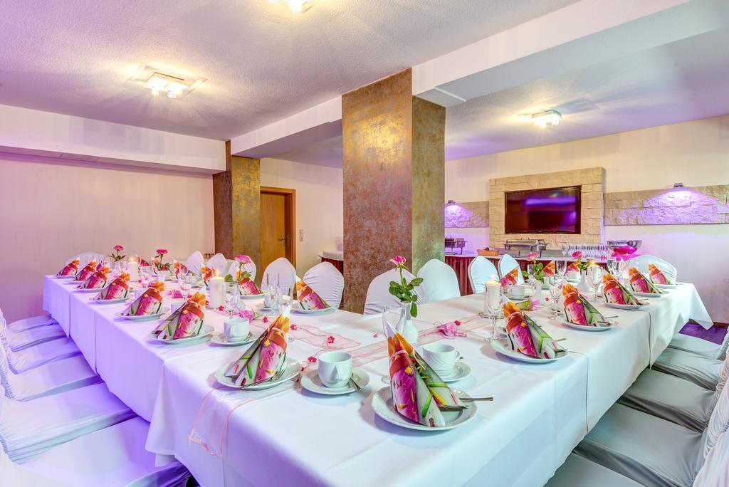 Hotel-Restaurant Thueringer Hof Бад-Франкенхаузен-Кифхойзер Экстерьер фото
